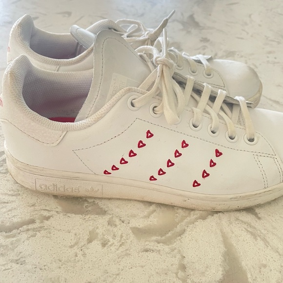 Stan smith’s Valentine’s Day Edition - Picture 2 of 5